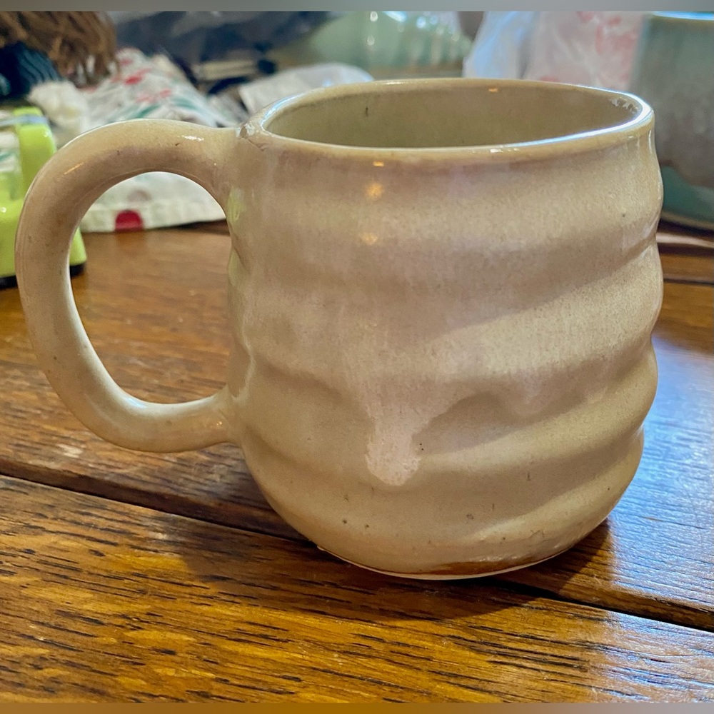 Tan W/Hint of Green&Cream Bee Skep Handmade Mug.  Marked with leaf branch.  NWOT